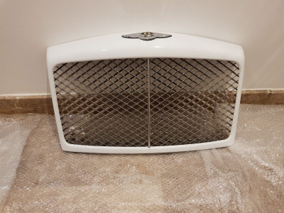 Genuine Bentley Arnage Complete Radiator Grill Assembly (1999-2004) - PS22734PC